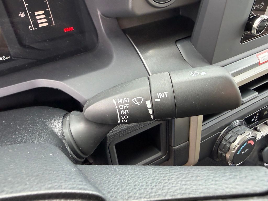 2025 Toyota Tacoma SR5 - Photo 30