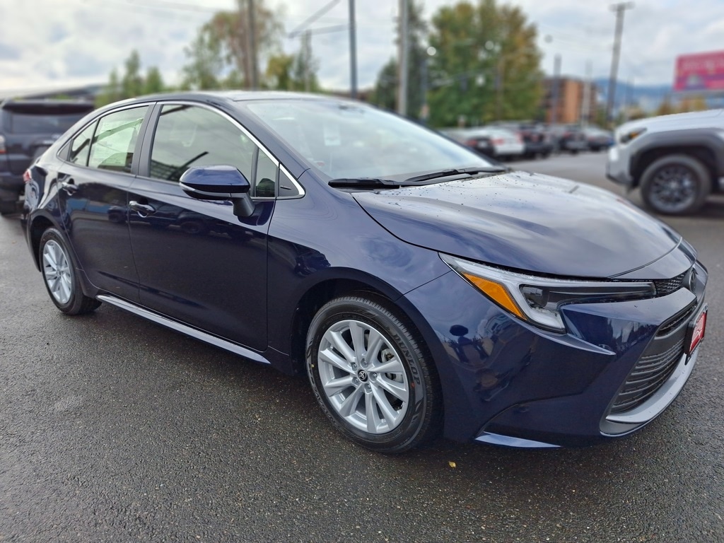 New 2026 Toyota Corolla Hybrid XLE XLE SEDAN
