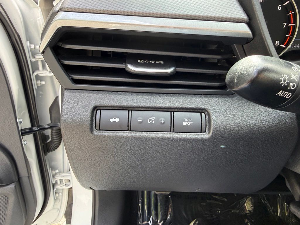 2025 Nissan Altima SR - Photo 21