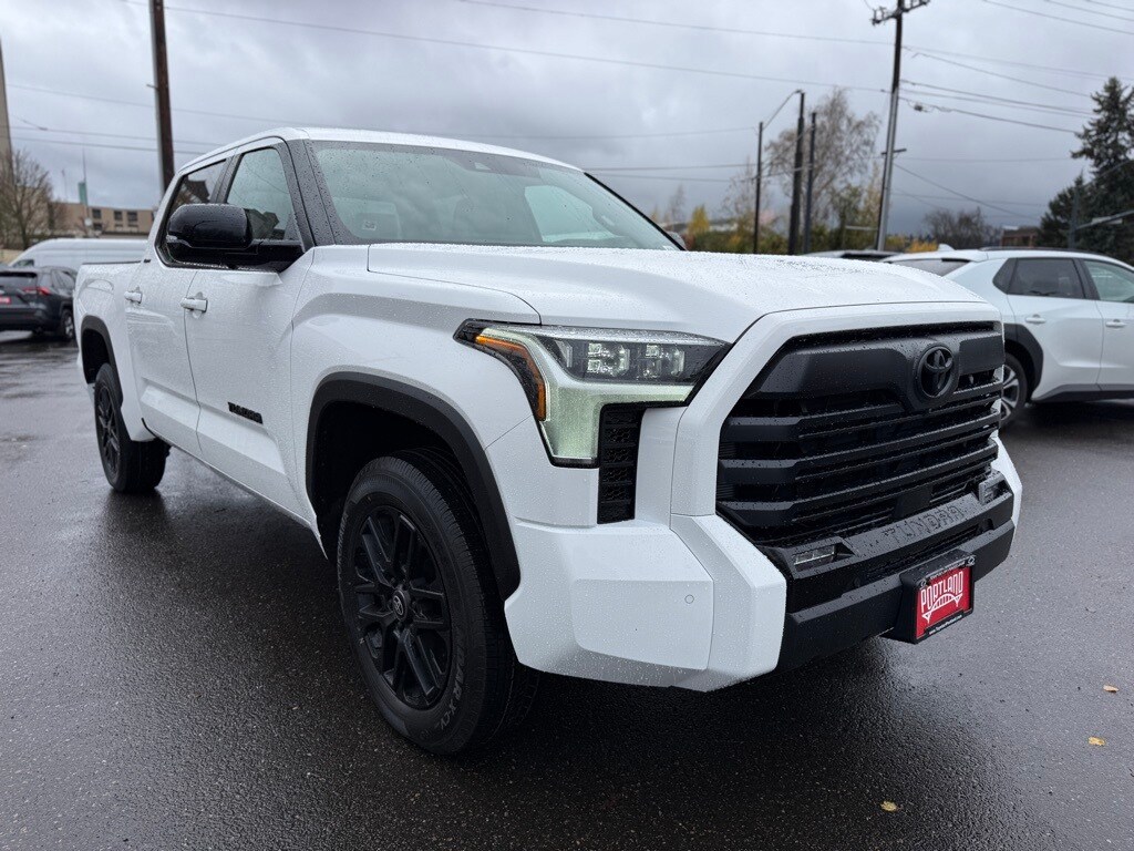 New 2026 Toyota Tundra Limited LIMITED CREWMAX 5.5