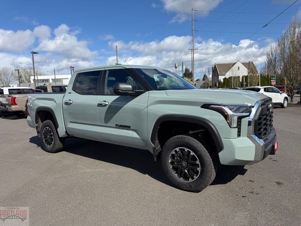 New 2026 Toyota Tundra SR5 SR5 CREWMAX 5.5