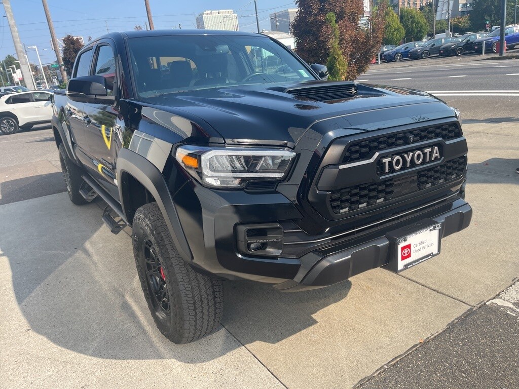 2022 Toyota Tacoma TRD Pro photo 3