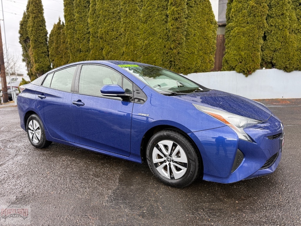 2016 Toyota Prius Three