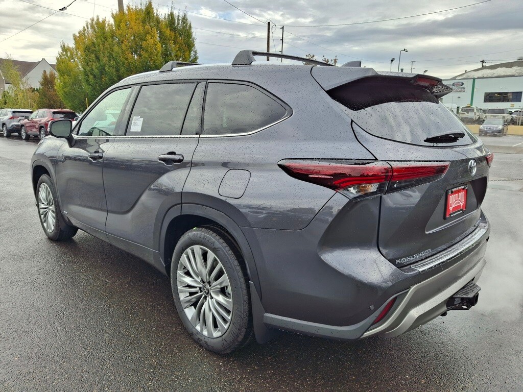 2026 Toyota Tundra Limited CrewMax photo 2