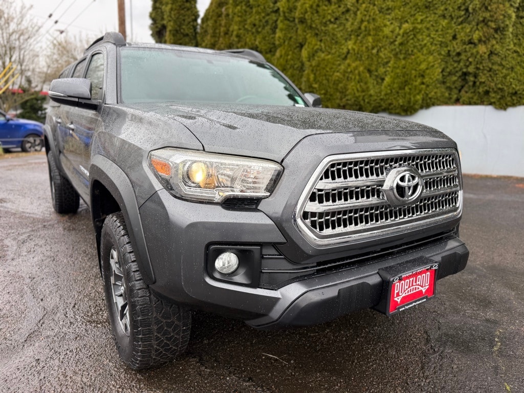 Used 2016 Toyota Tacoma TRD Off-Road Truck