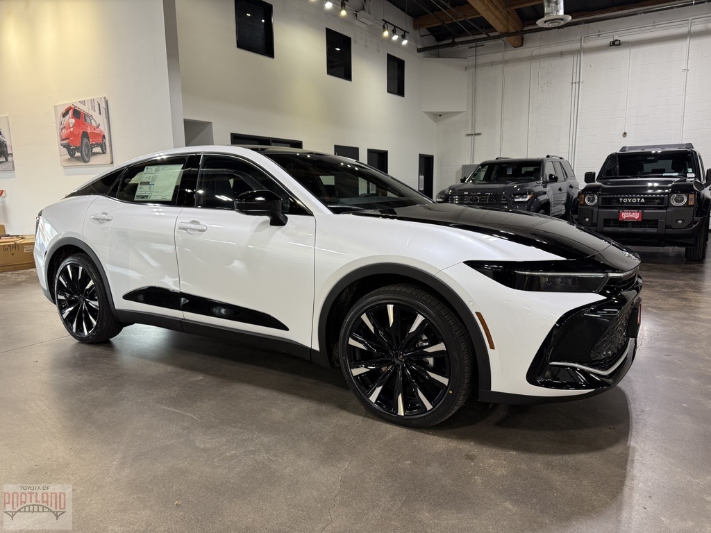 2026 Toyota Crown Platinum's photo