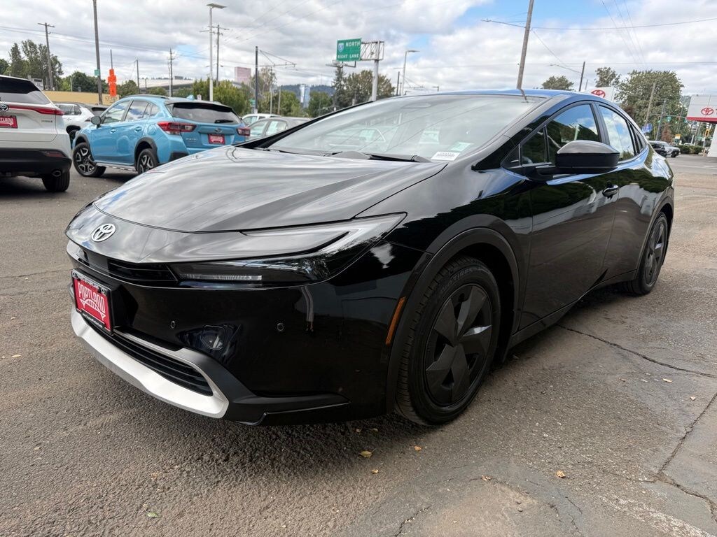 Used 2024 Toyota Prius Prime SE Hatchback