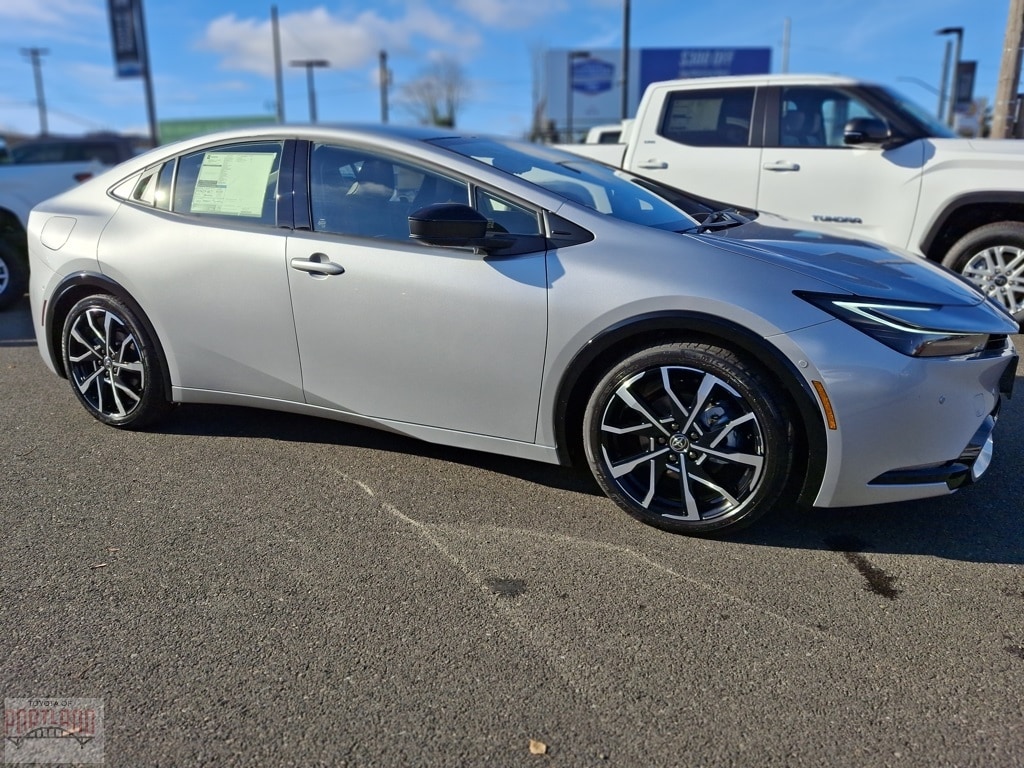 2026 Toyota Prius XSE Premium's photo