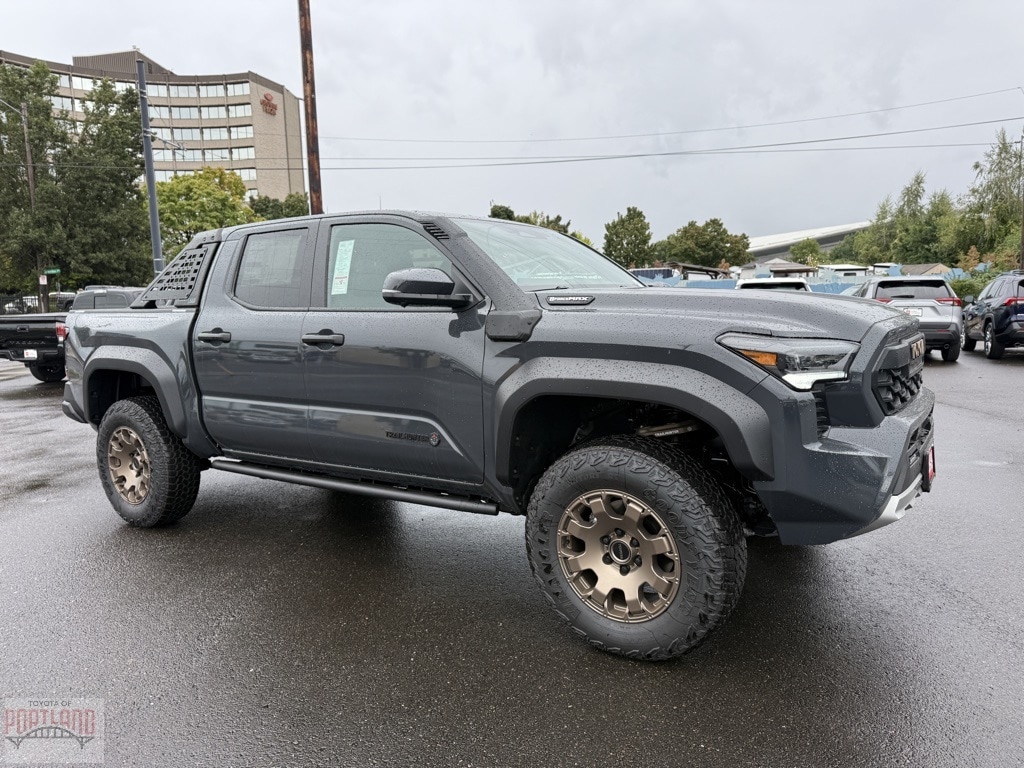 2025 Toyota Tacoma Trailhunter's photo