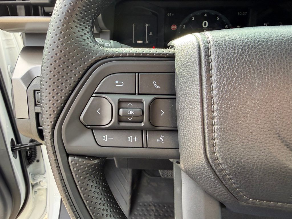 2025 Toyota Tacoma SR5 - Photo 28
