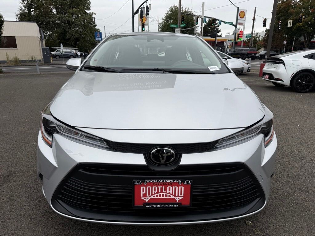 New 2027 Toyota Corolla LE LE