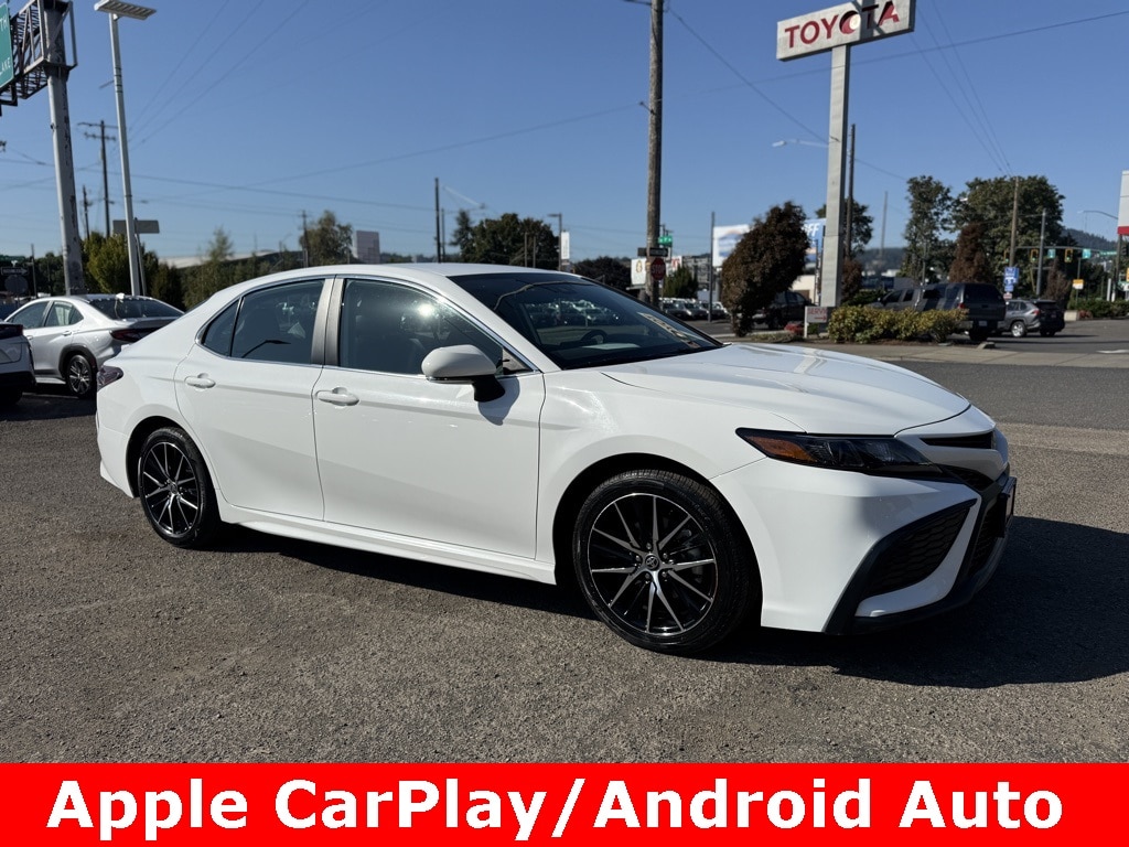 Used 2024 Toyota Camry SE Sedan