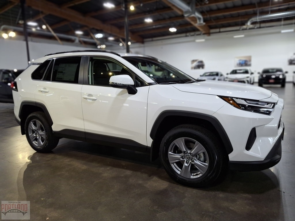 New 2025 Toyota RAV4 XLE XLE AWD SUV