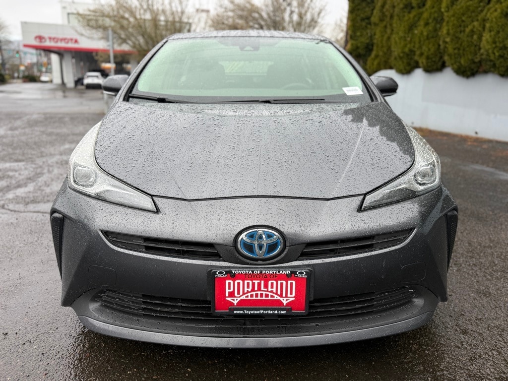 Used 2019 Toyota Prius L Hatchback
