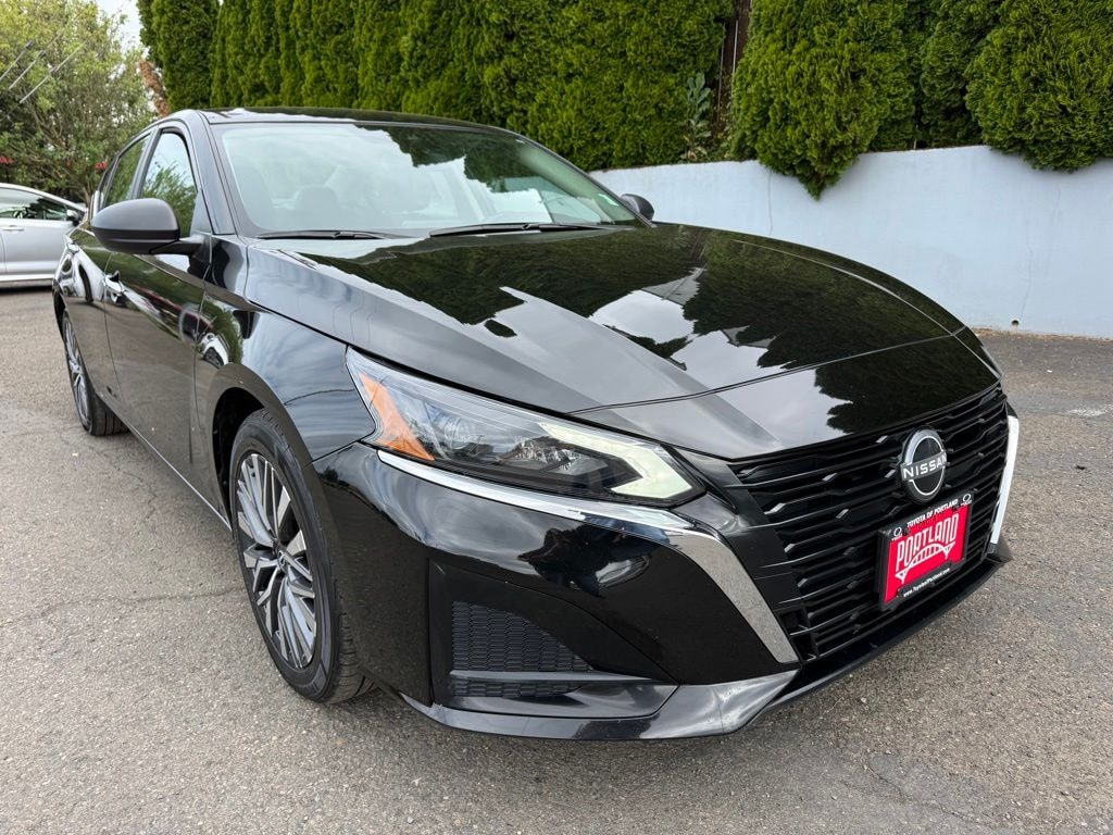 Used 2025 Nissan Altima 2.5 SV Sedan