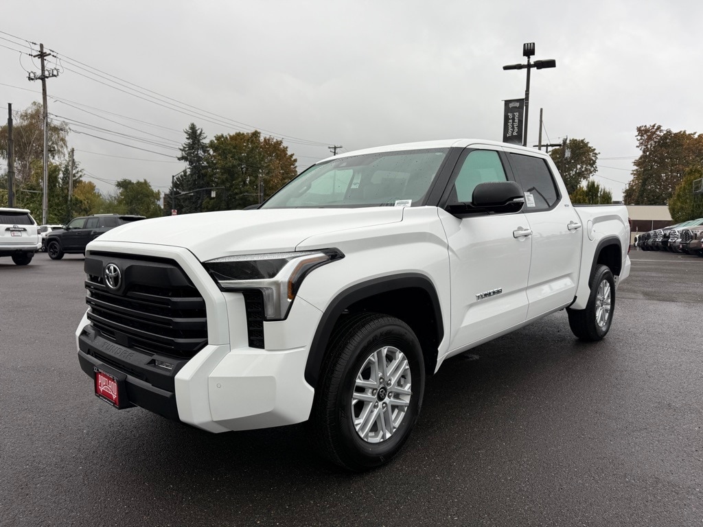 New 2026 Toyota Tundra SR5 SR5 CREWMAX 5.5