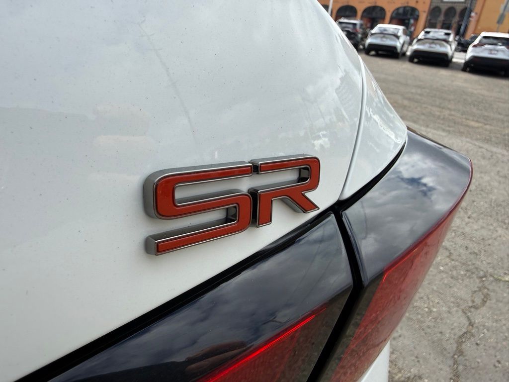 2025 Nissan Altima SR - Photo 8