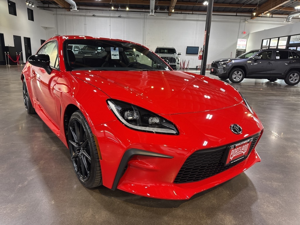 New 2025 Toyota GR86 Premium MT 2+2 COUPE 6 SPD M/T