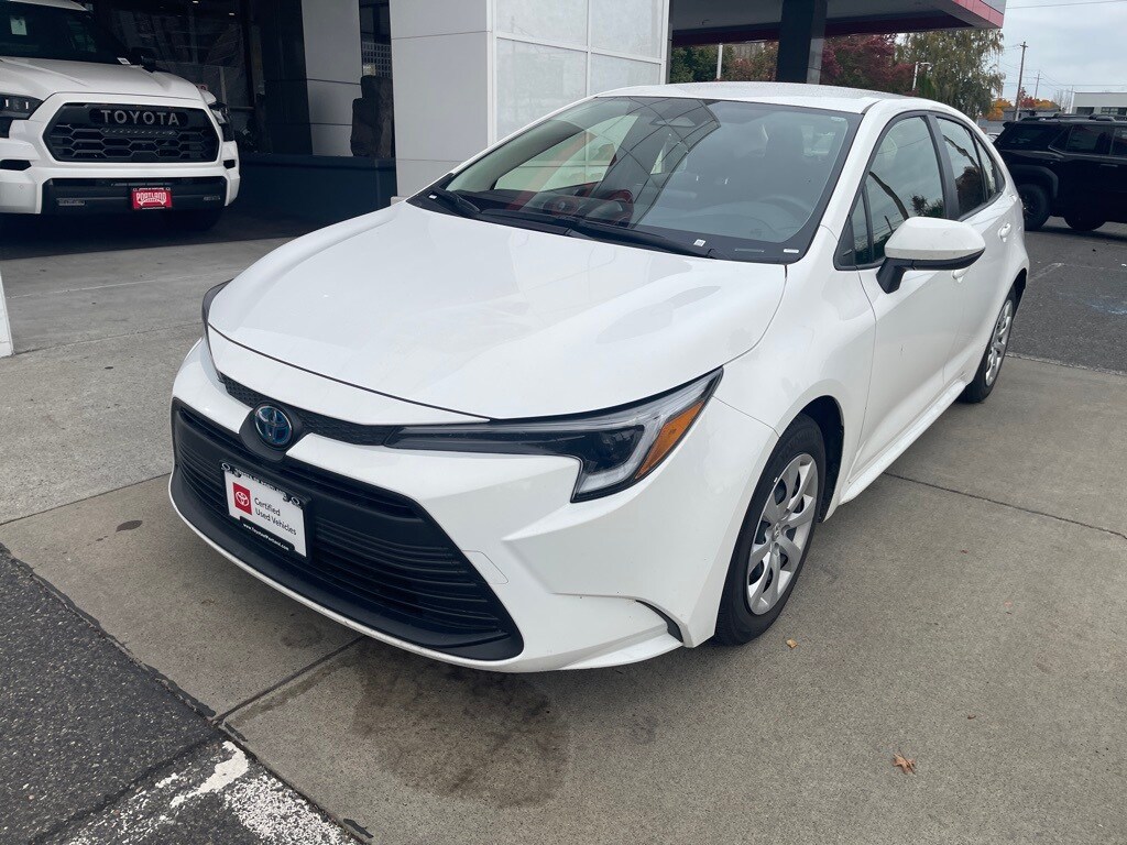 Certified 2025 Toyota Corolla Hybrid LE Sedan
