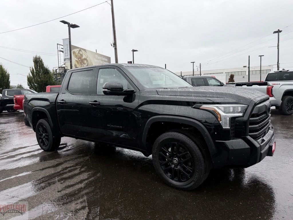 New 2026 Toyota Tundra Limited LIMITED CREWMAX 5.5