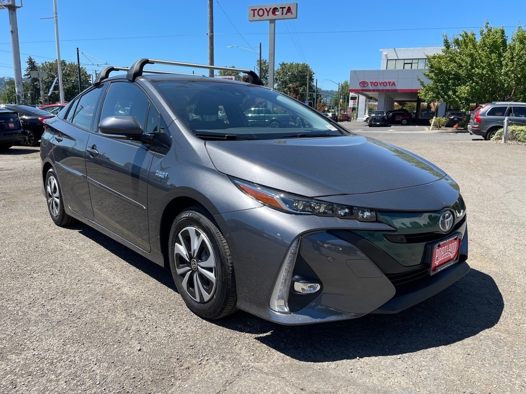 Used 2017 Toyota Prius Prime Advanced with VIN JTDKARFP1H3000937 for sale in Portland, OR