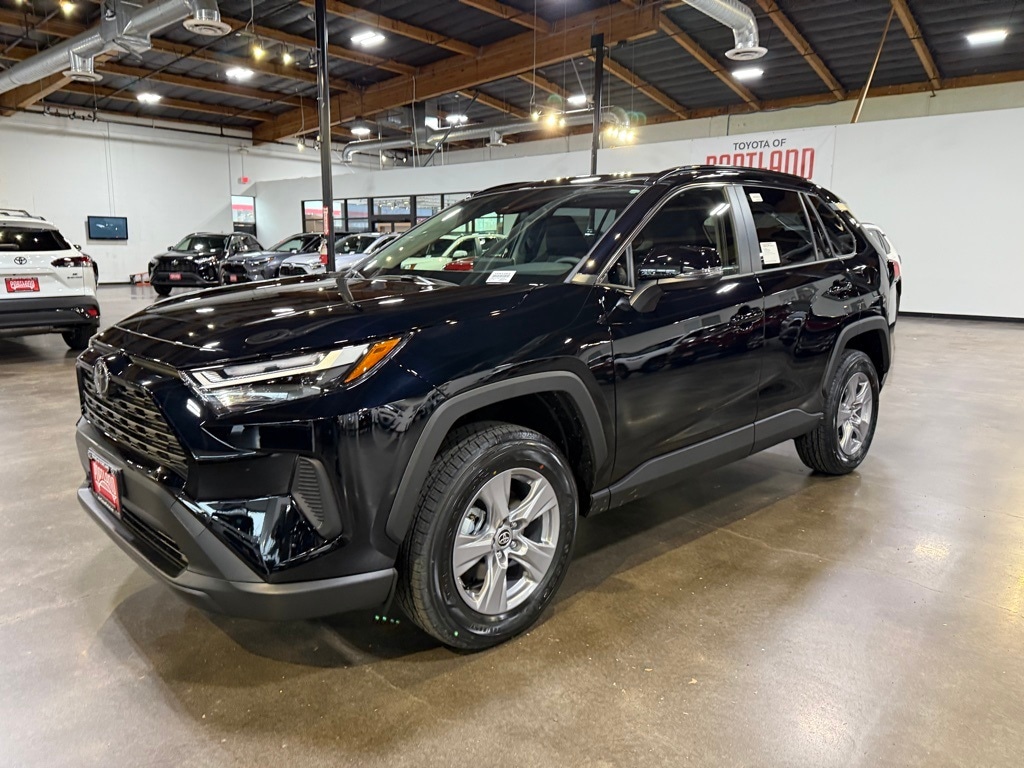 New 2025 Toyota RAV4 XLE XLE AWD SUV