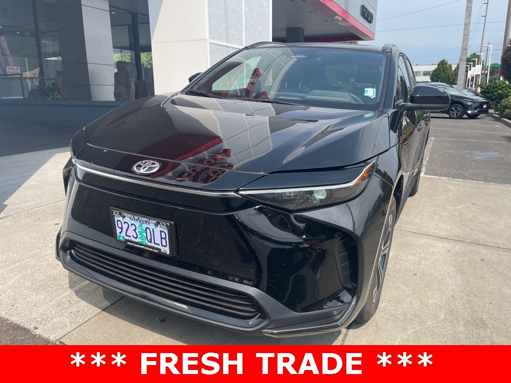 Used 2025 Toyota bZ4X XLE with VIN JTMABACA6SA092799 for sale in Portland, OR