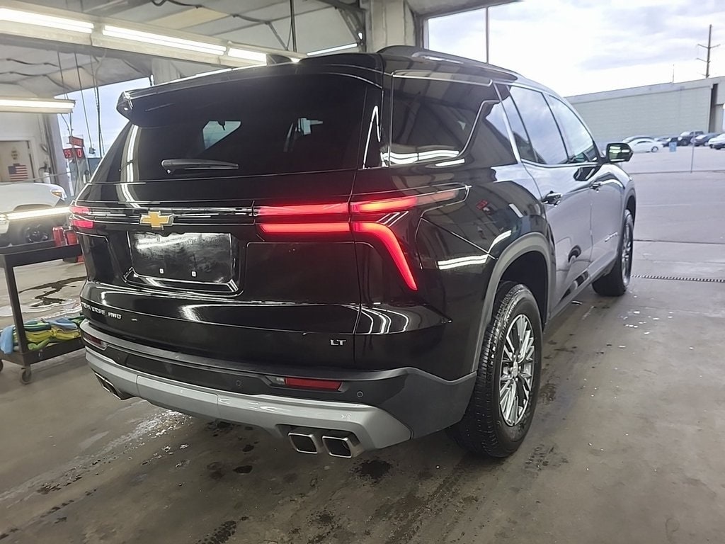 Used 2024 Chevrolet Traverse LT SUV