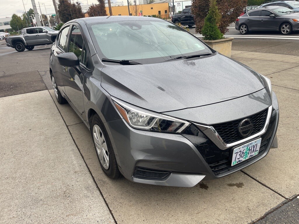 2020 Nissan Versa 1.6 S photo 3