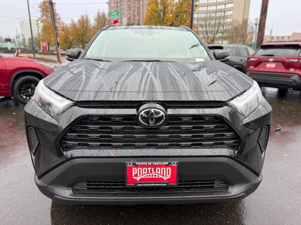 New 2025 Toyota RAV4 XLE XLE AWD SUV