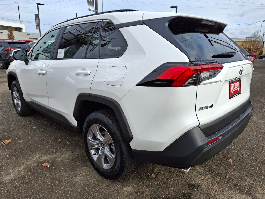 New 2025 Toyota RAV4 XLE XLE AWD SUV