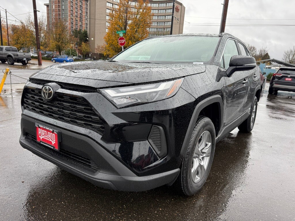 New 2025 Toyota RAV4 Hybrid XLE XLE AWD SUV