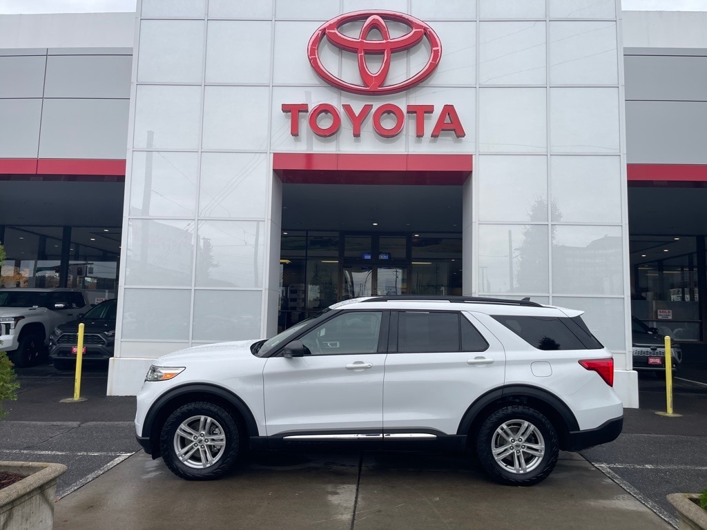 2021 Ford Explorer XLT's photo