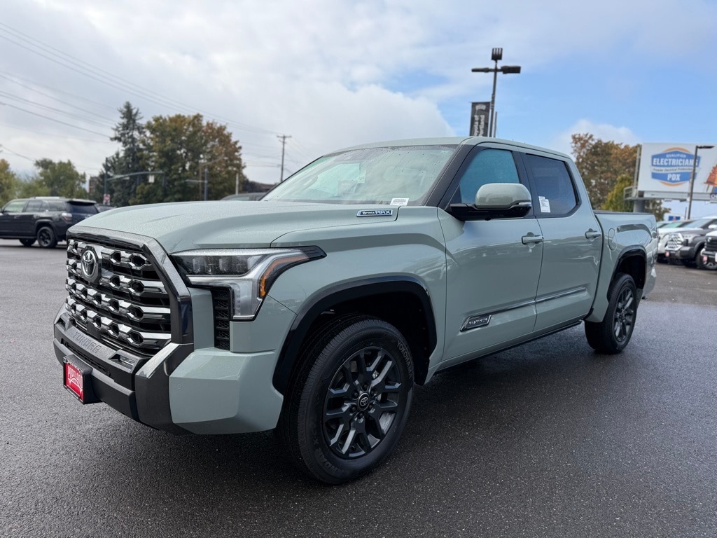 New 2026 Toyota Tundra i-FORCE MAX Platinum PLATINUM CREWMAX 5.5