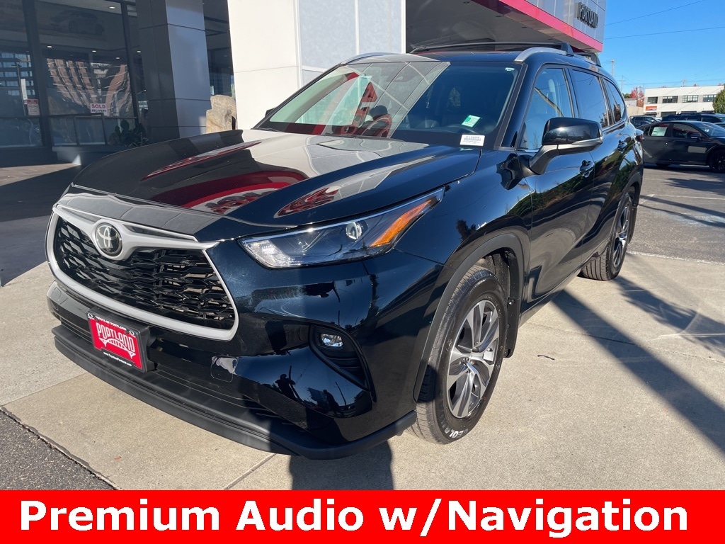 Used 2022 Toyota Highlander XLE SUV