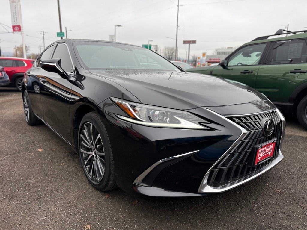 Used 2023 Lexus ES 250 Sedan