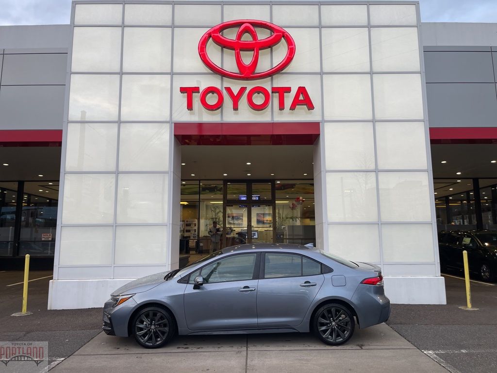 2025 Toyota Corolla SE CVT's photo