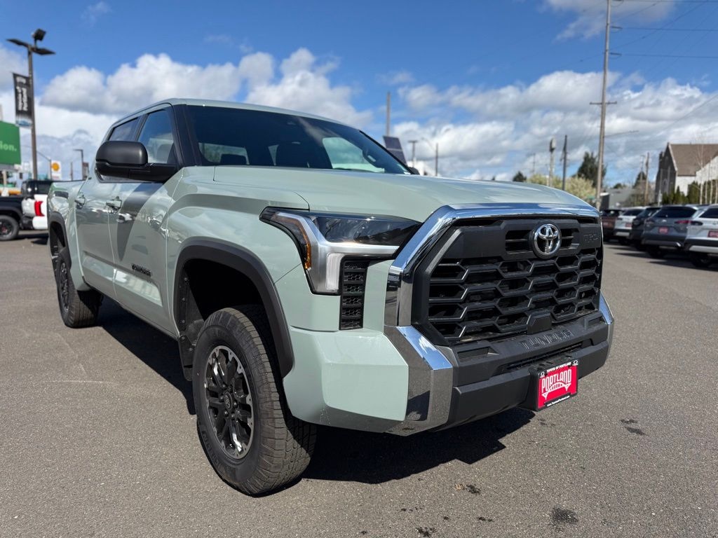 New 2026 Toyota Tundra SR5 SR5 CREWMAX 5.5