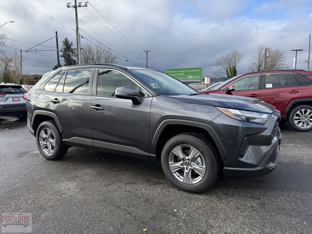 New 2025 Toyota RAV4 XLE XLE AWD SUV