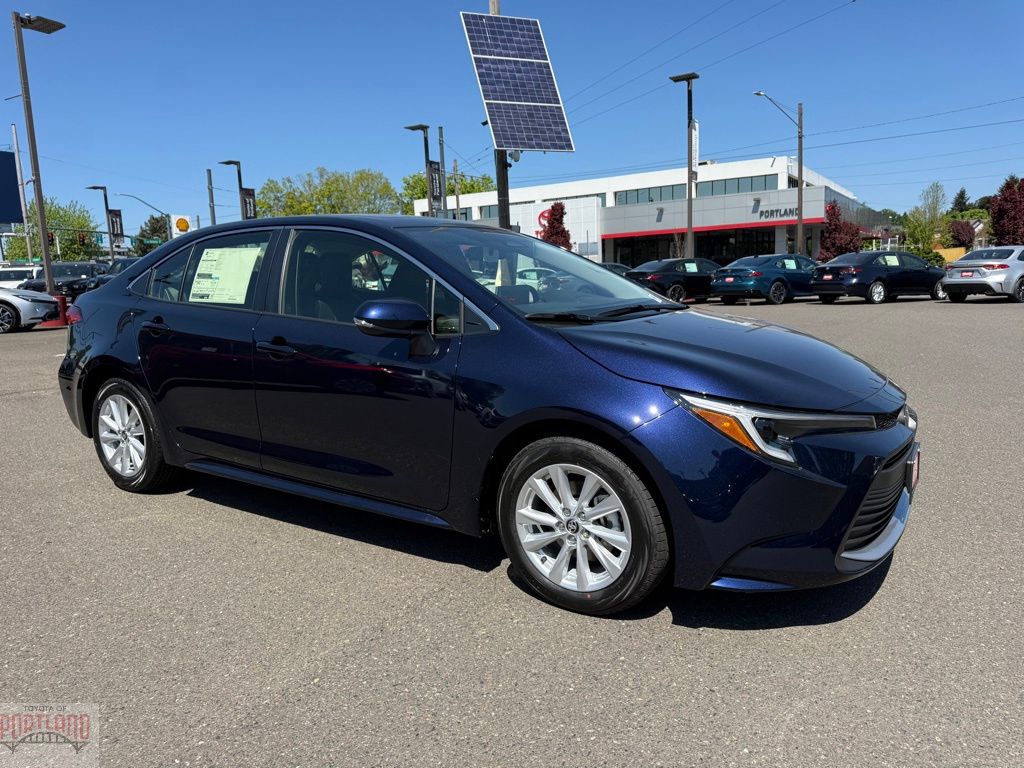 2026 Toyota Corolla XLE Hybrid CVT's photo