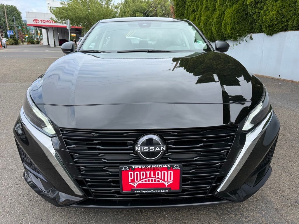 Used 2025 Nissan Altima 2.5 SV Sedan