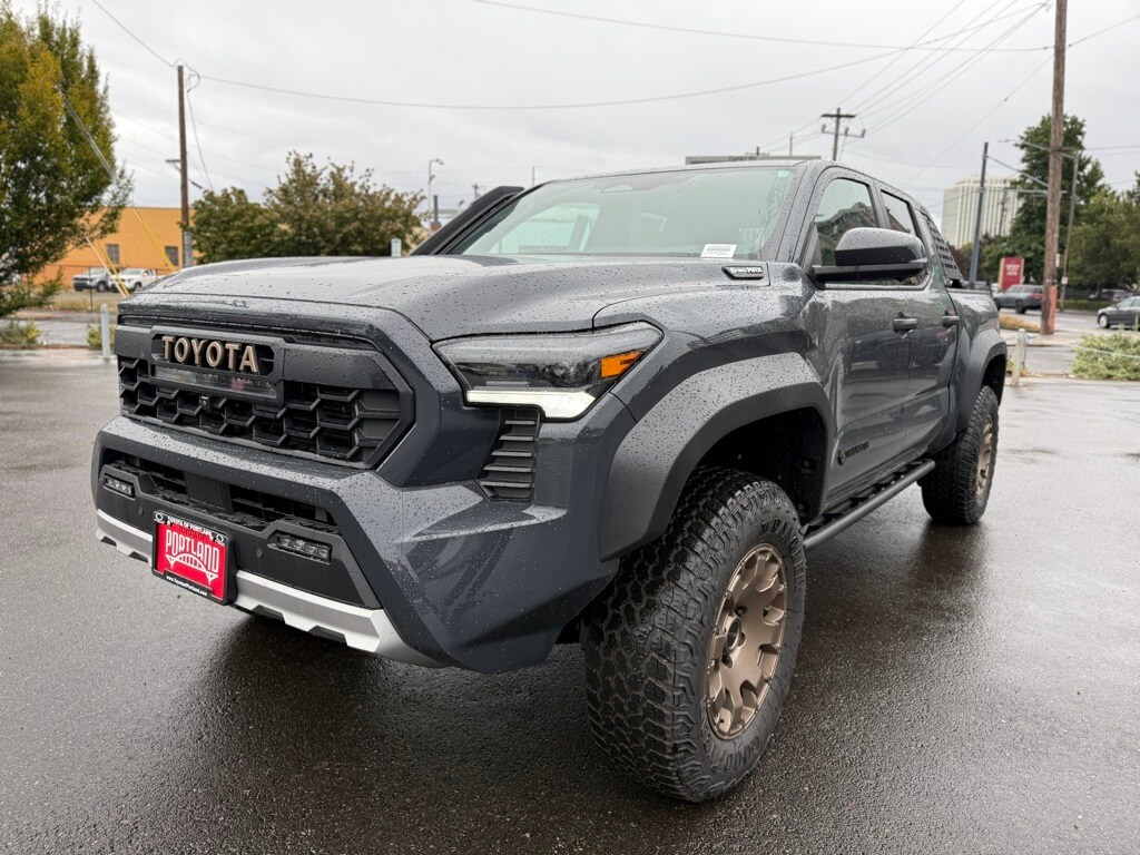 2025 Toyota Tacoma Trailhunter 4x4 Double Cab photo 4