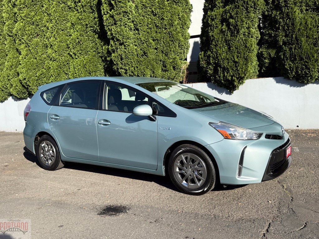 2017 Toyota Prius v