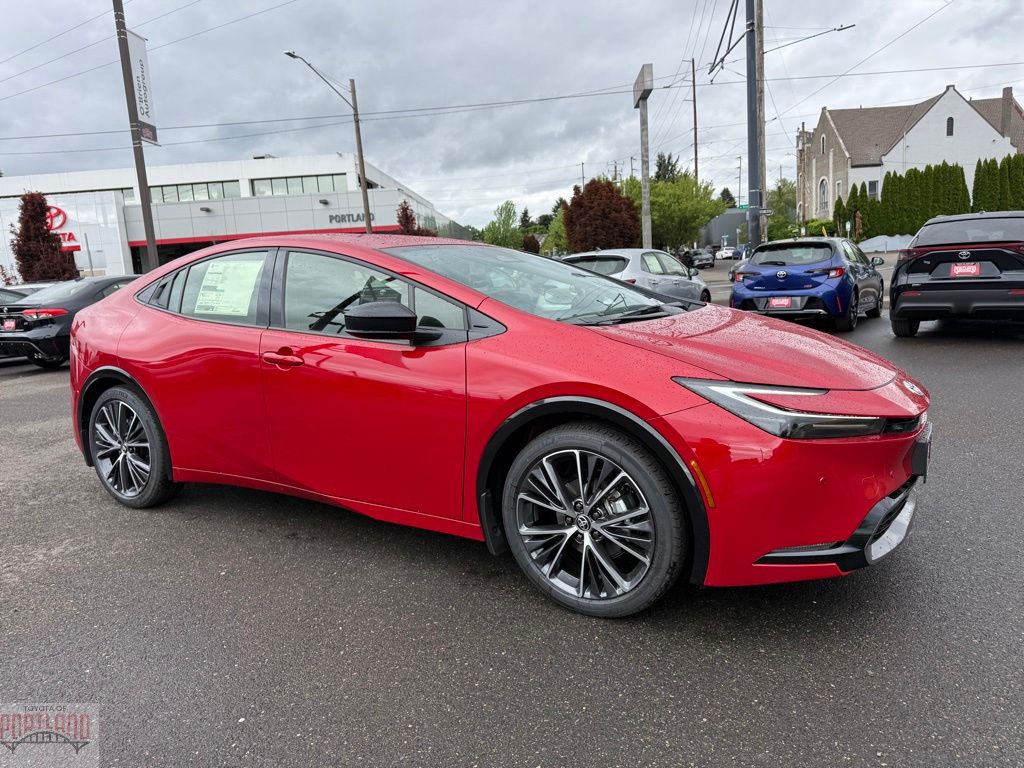 2026 Toyota Prius XLE FWD's photo