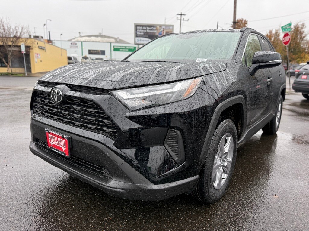 New 2025 Toyota RAV4 XLE XLE AWD SUV