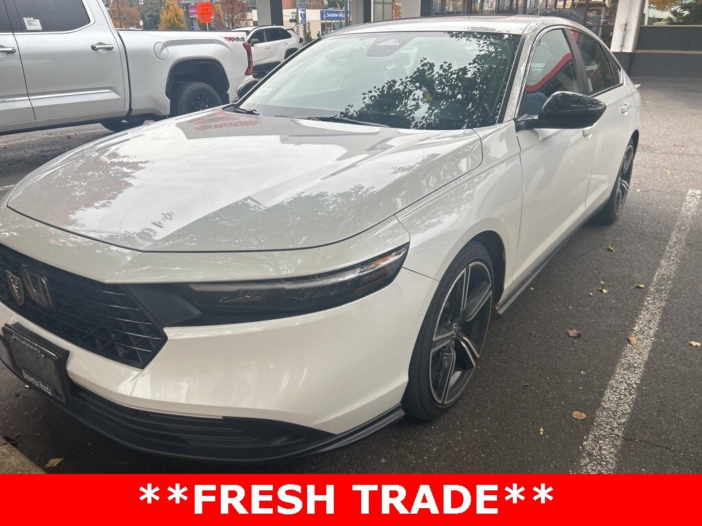 2023 Honda Accord Hybrid Sport photo 2