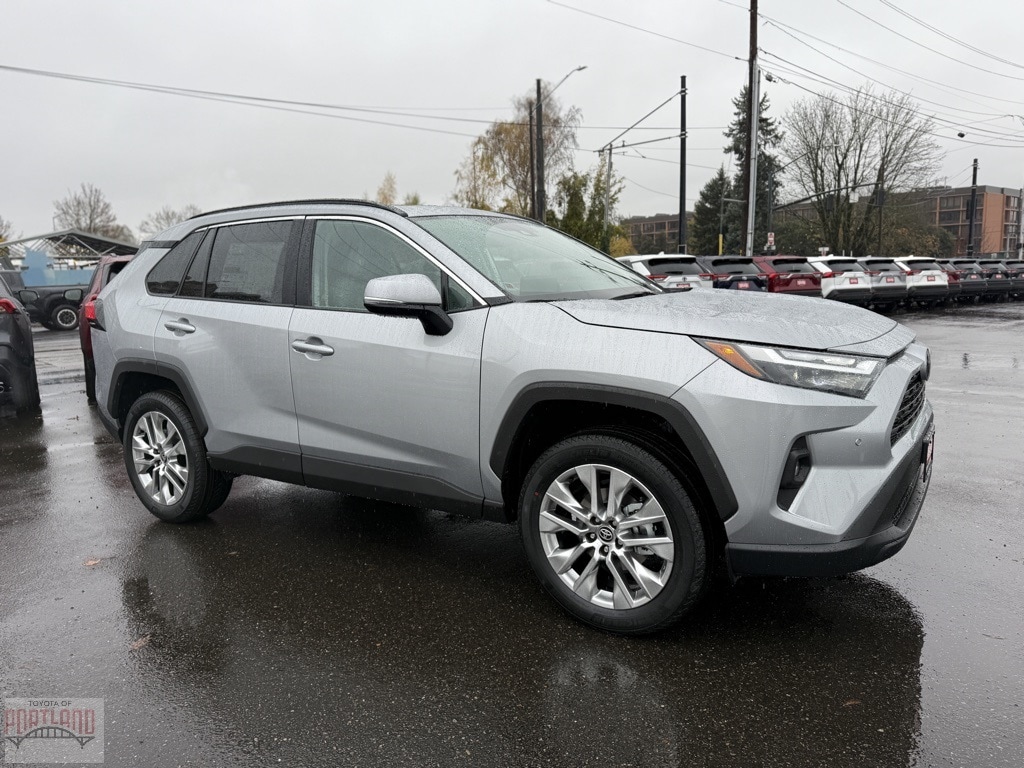 2025 Toyota RAV4 XLE Premium's photo