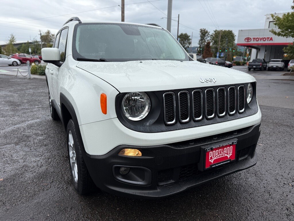 2017 Jeep Renegade Latitude North Edition photo 2