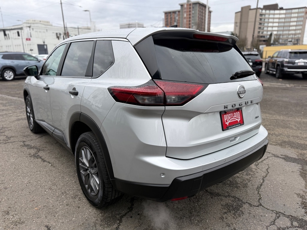 Used 2024 Nissan Rogue S SUV