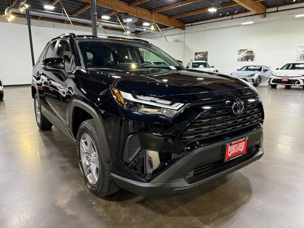 New 2025 Toyota RAV4 XLE XLE AWD SUV